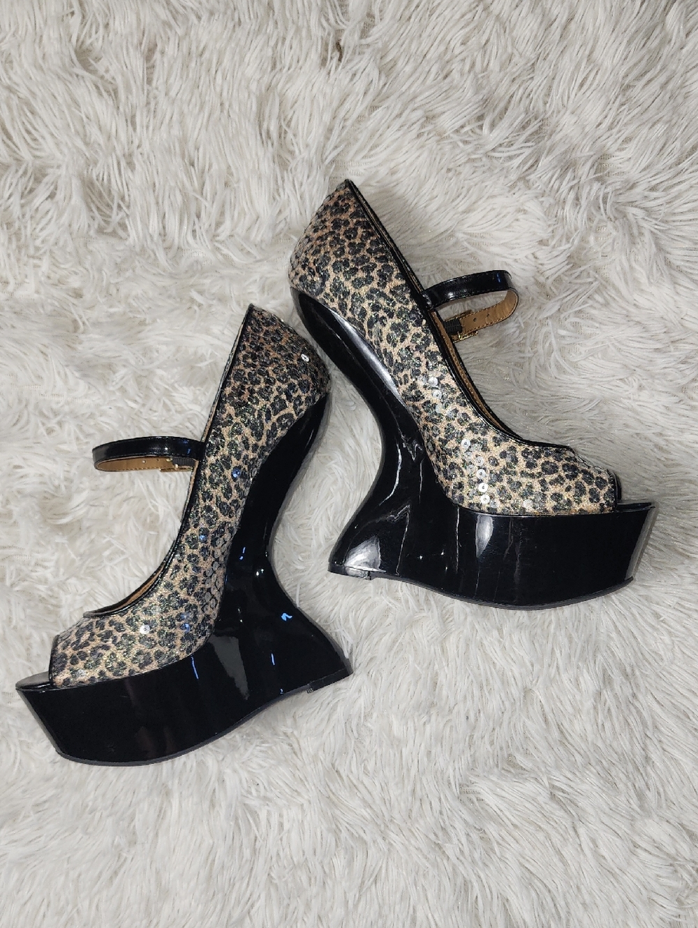 Chinese Laundry Leopard Sequin Heel-less Platform Wedge - Picture 3 of 11